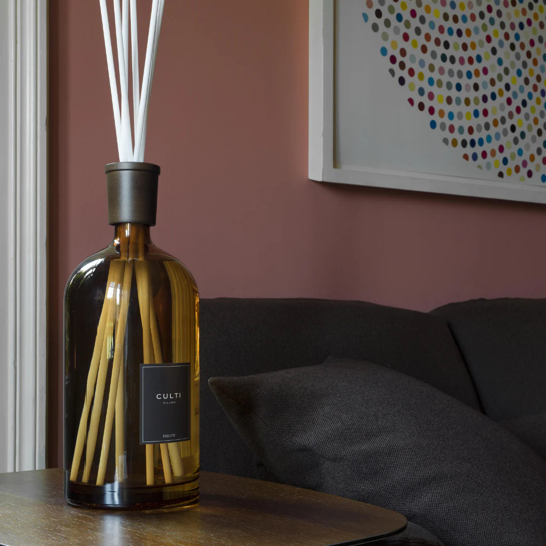 Diffuser Brown Tessuto Reed diffuser, cassis leaves and musk 500ML